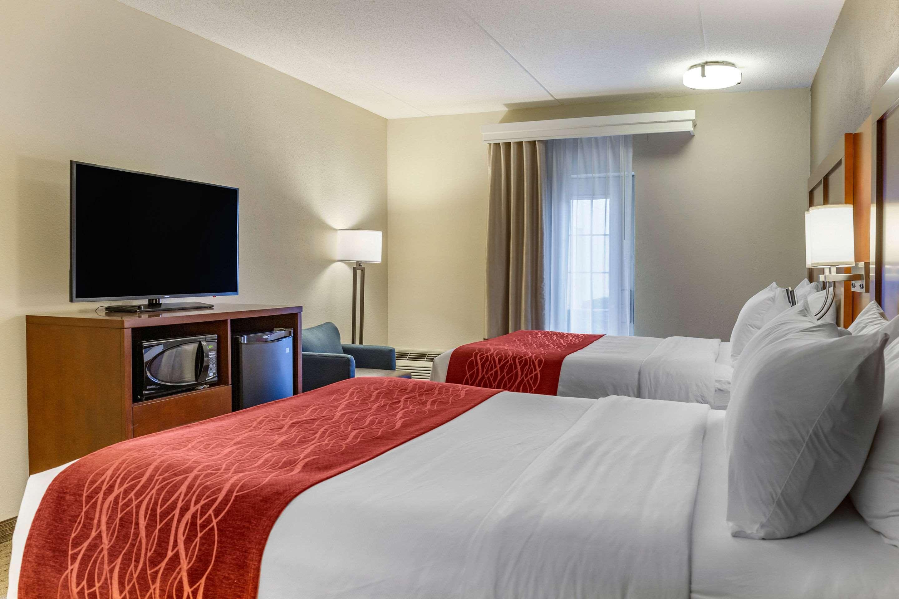 Comfort Inn Lancaster At Rockvale Smoketown  Exterior photo