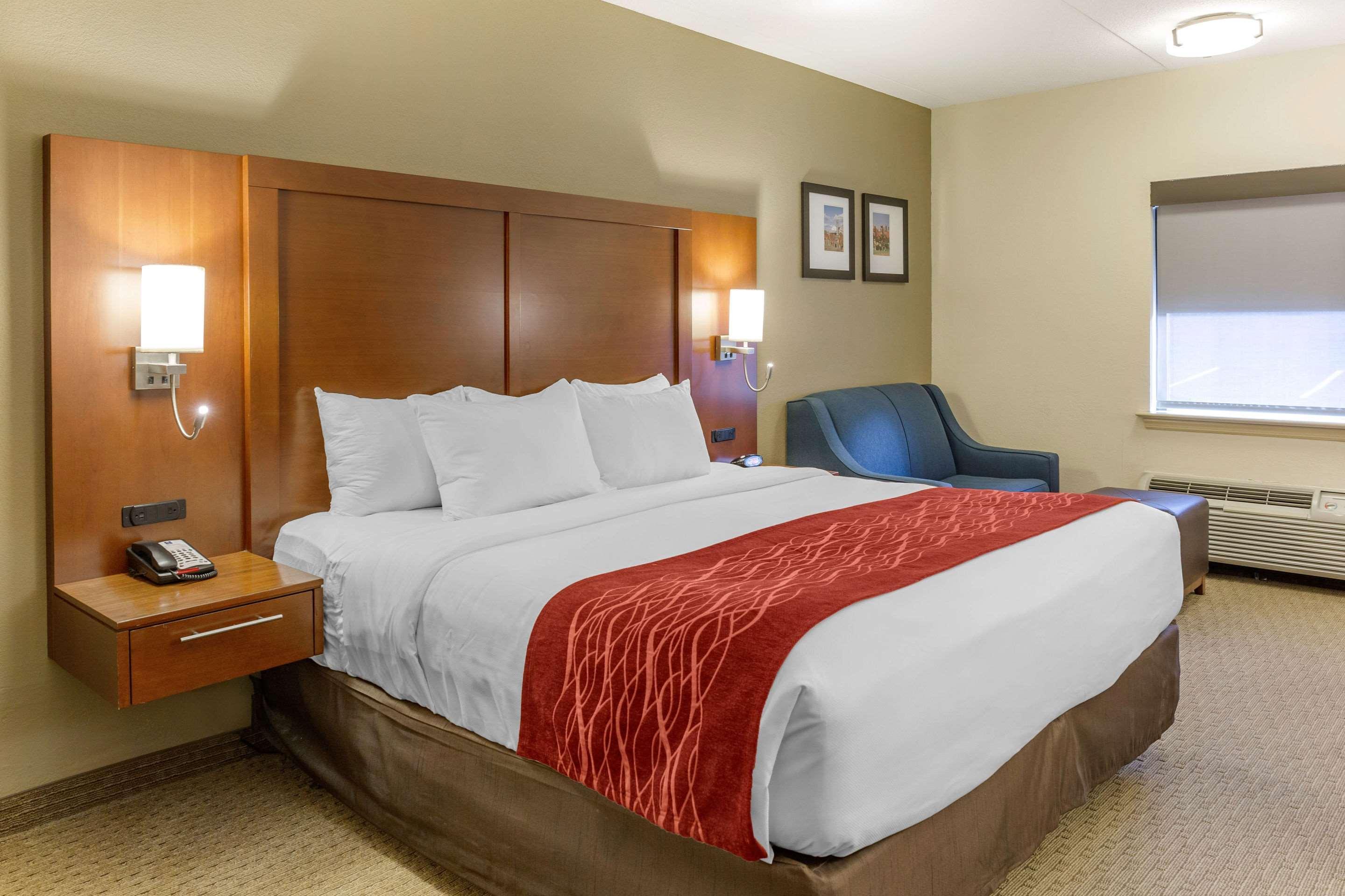 Comfort Inn Lancaster At Rockvale Smoketown  Exterior photo