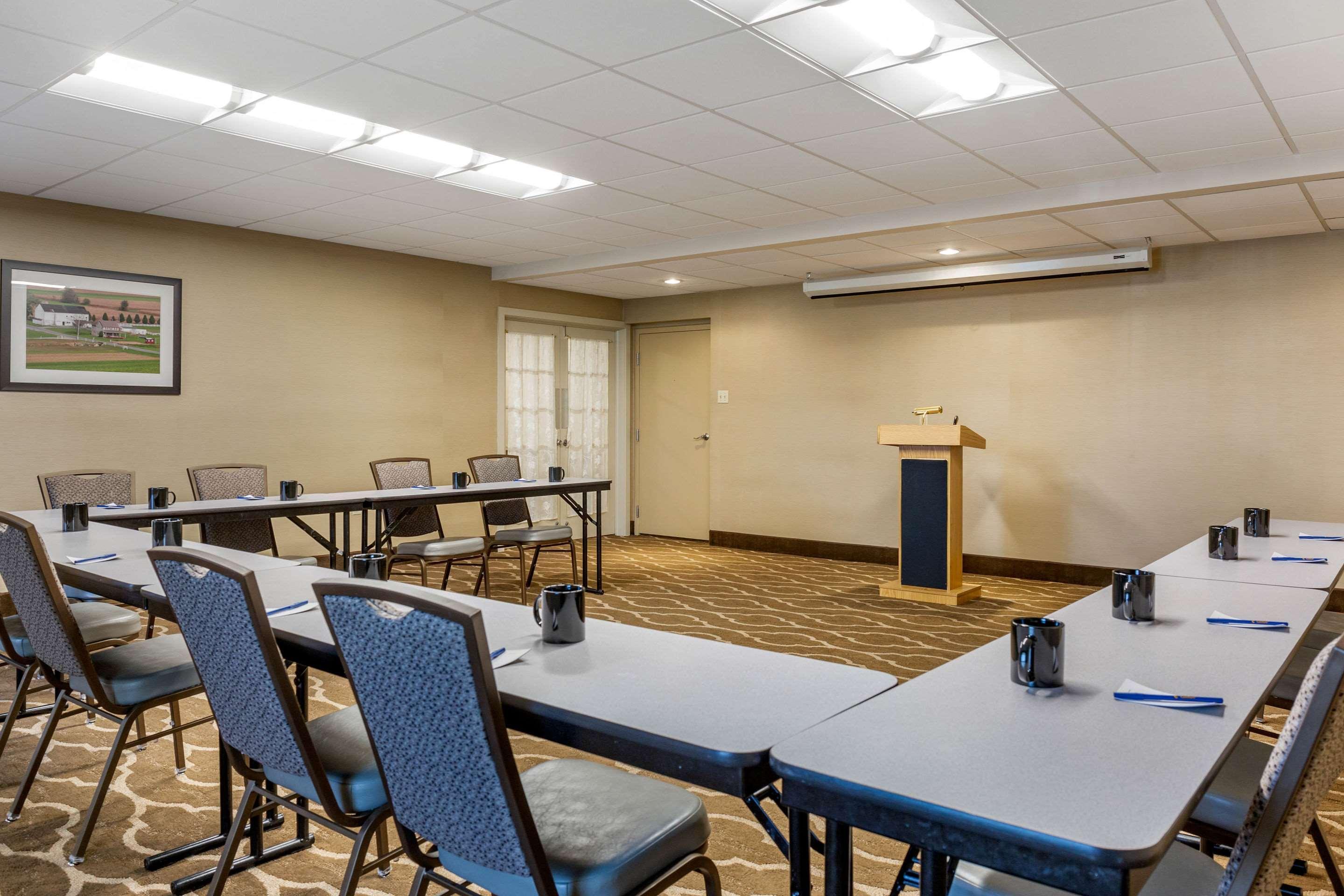 Comfort Inn Lancaster At Rockvale Smoketown  Exterior photo