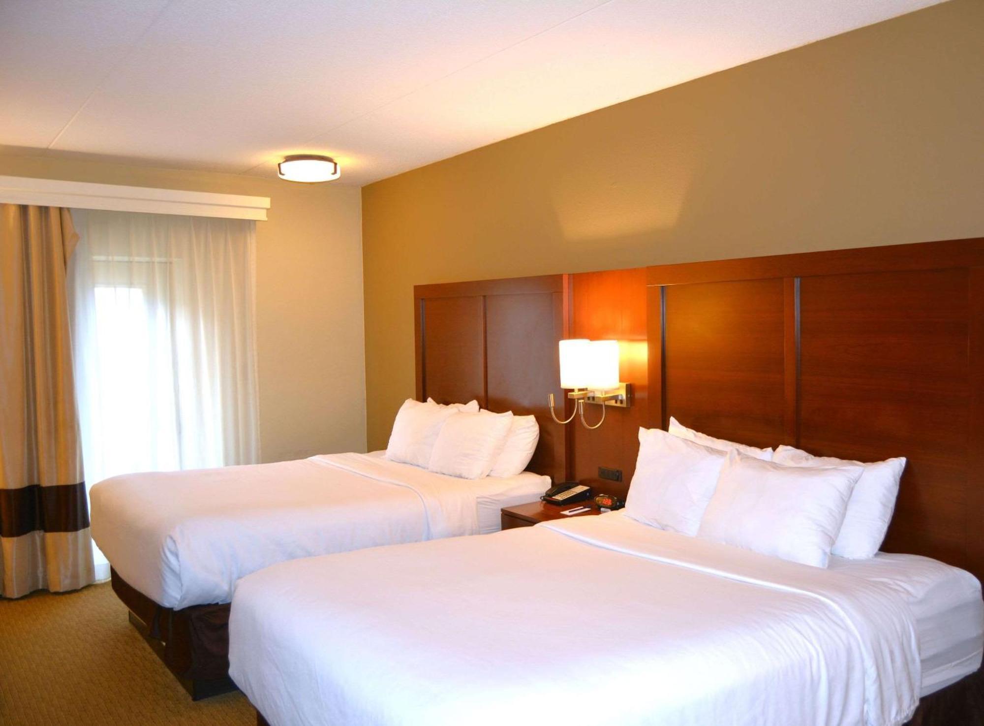 Comfort Inn Lancaster At Rockvale Smoketown  Exterior photo